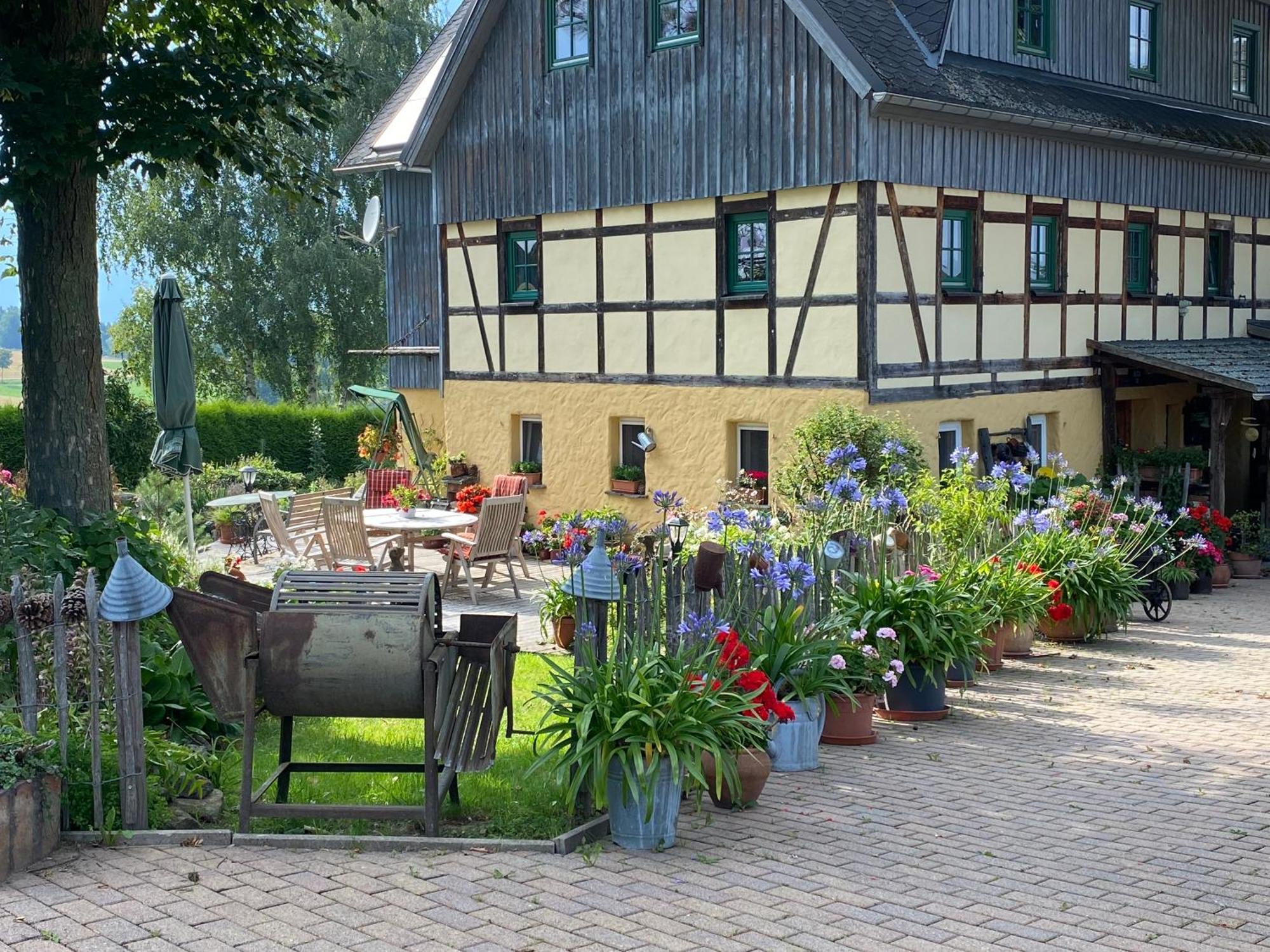 Hotel Olbernhau Mit Sauna - Kleines Landhotel Zur Ofenschenke Екстериор снимка