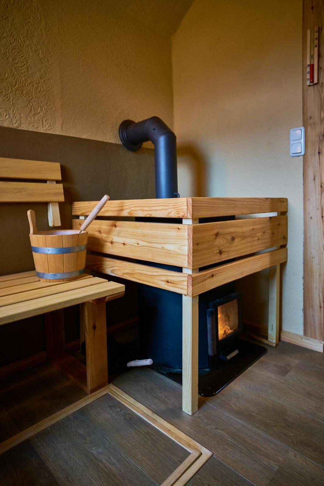 Hotel Olbernhau Mit Sauna - Kleines Landhotel Zur Ofenschenke Екстериор снимка