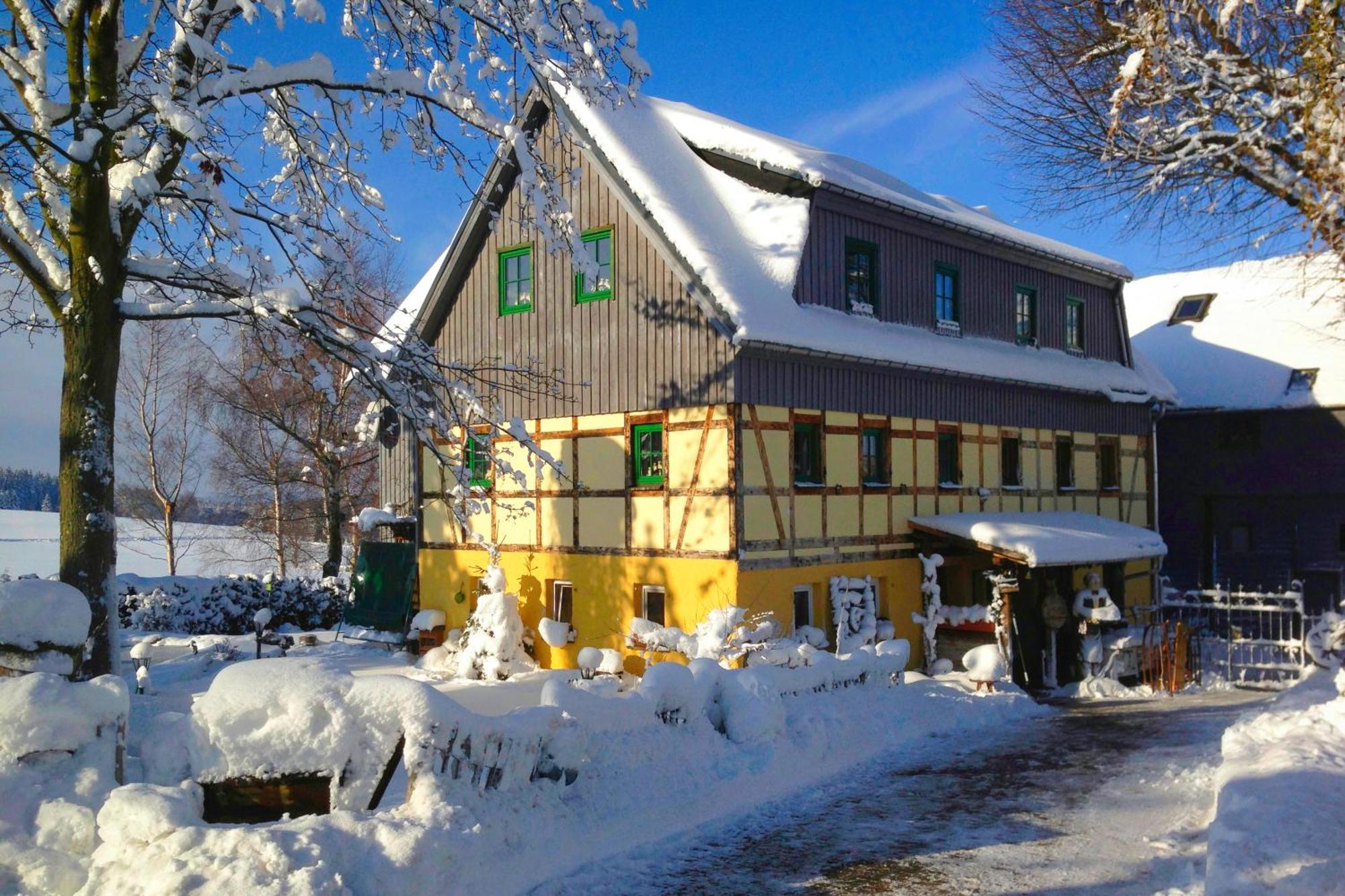 Hotel Olbernhau Mit Sauna - Kleines Landhotel Zur Ofenschenke Екстериор снимка