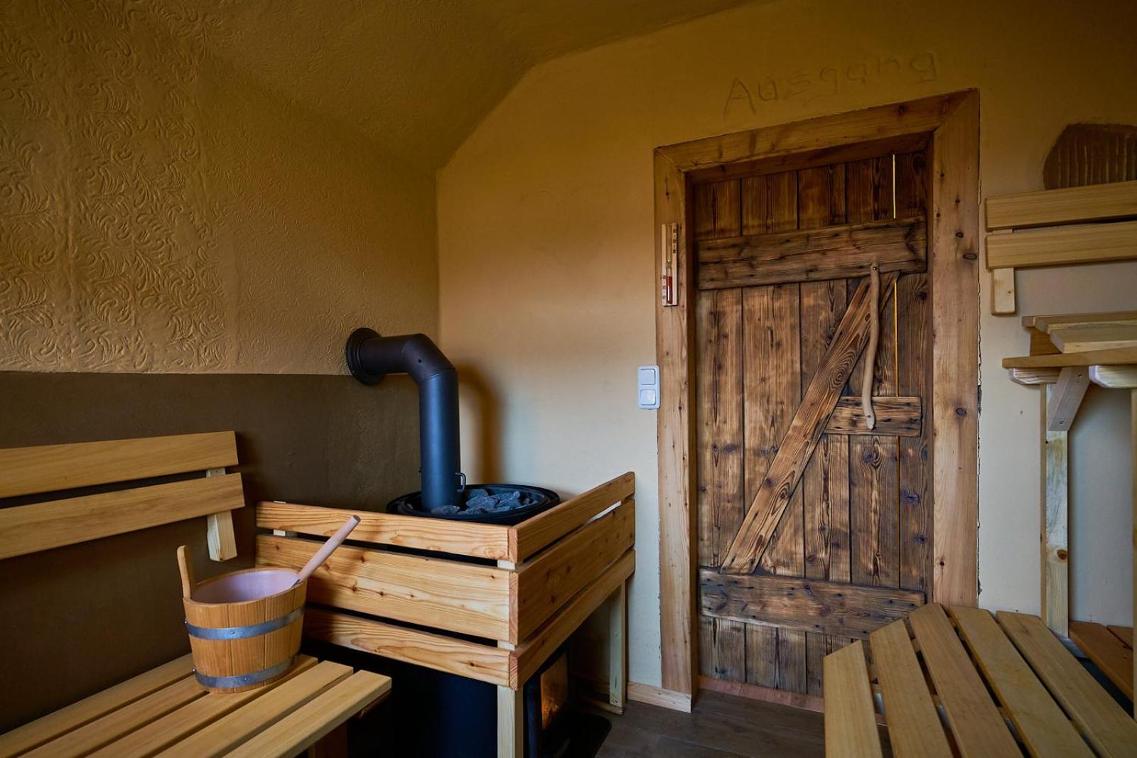 Hotel Olbernhau Mit Sauna - Kleines Landhotel Zur Ofenschenke Екстериор снимка